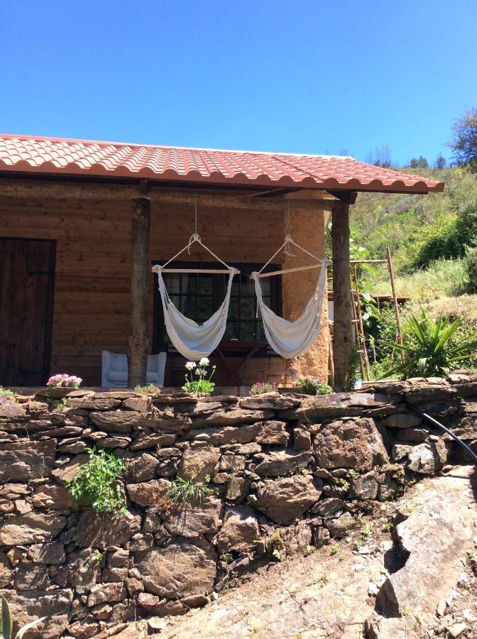 Unique Tiny House With Natural Building Techniques Figueiro Dos Vinhos Exterior foto